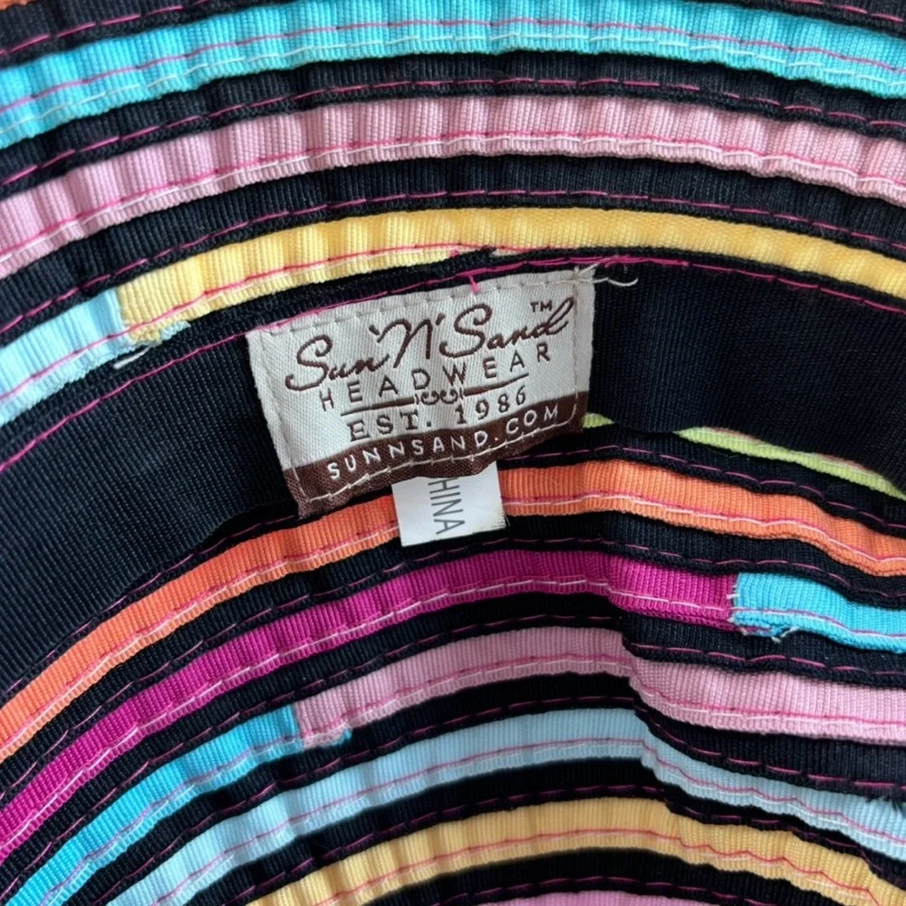 Sun N' Sand bucket hat - Picture 3 of 5